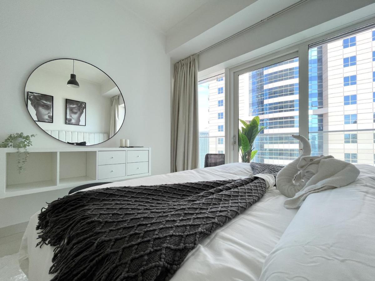 Trophy - Sparkling W Palm View With Direct Access To Marina Walk