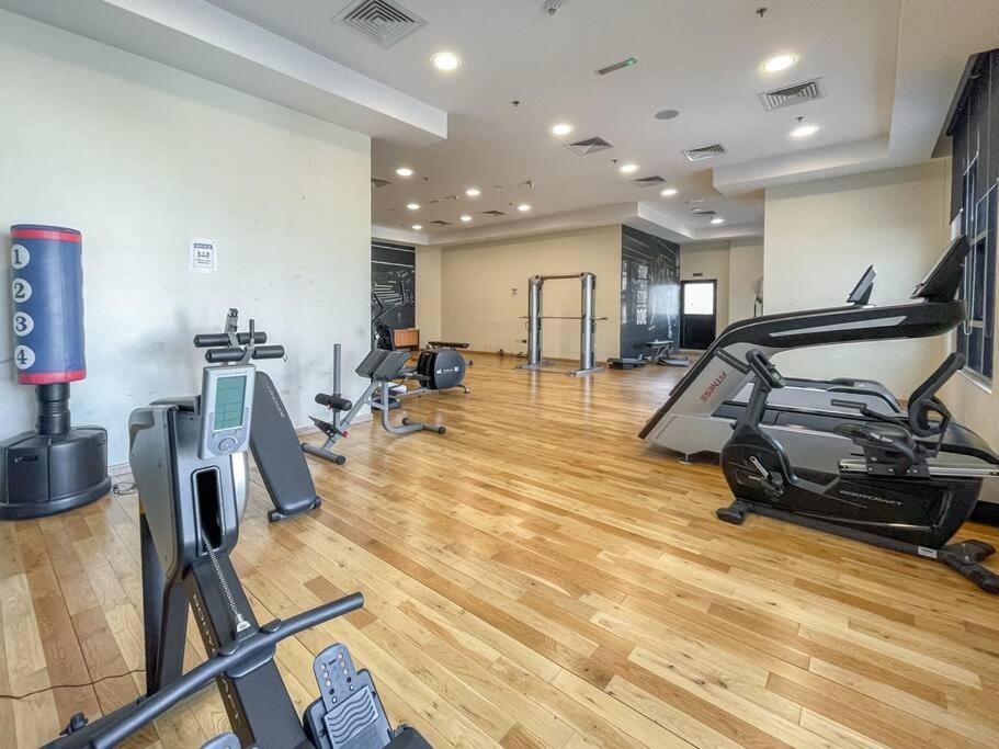 Apartment Elegant With Canal View And Close To Metro