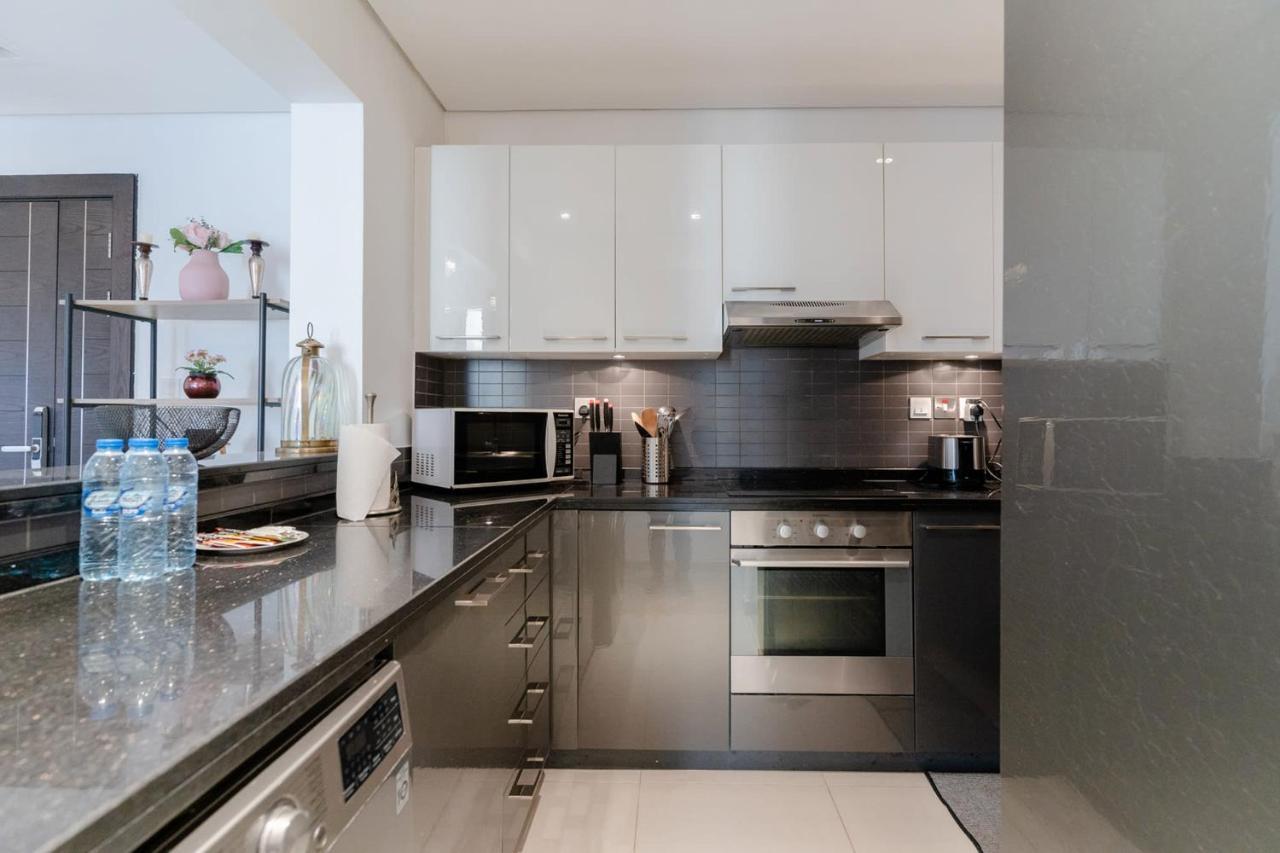 Apartment Luxfolio Retreats - Sweeping Marina View Dubai