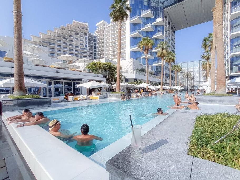 Experience The Luxe Life In The Palm! Dubai