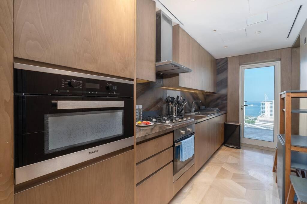Apartment Experience The Luxe Life In The Palm! *