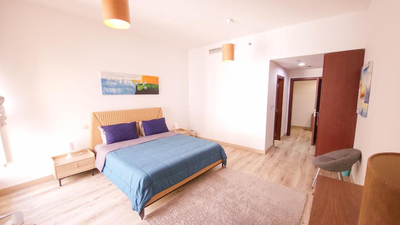 Homes Apartment *