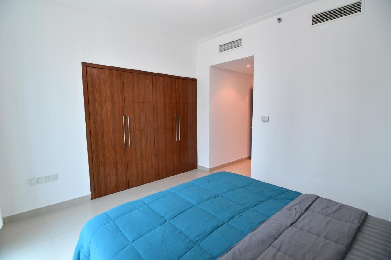 Apartment Homes *