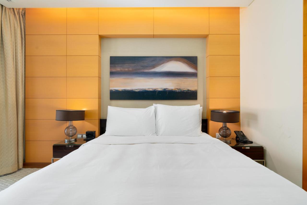 Superhost - Luxurious With Breathtaking Skyline View - Address Mall Apartment *