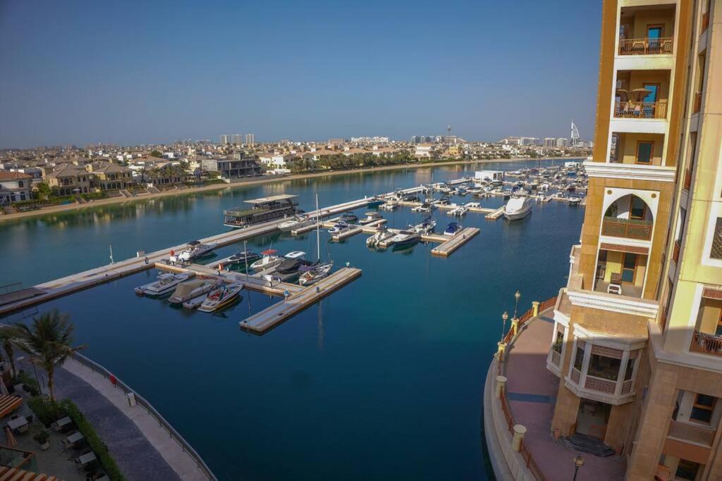 Gorgeous With Breath-taking Palm Views Apartment Dubai