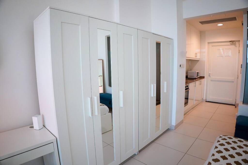 Gorgeous With Breath-taking Palm Views Apartment Dubai