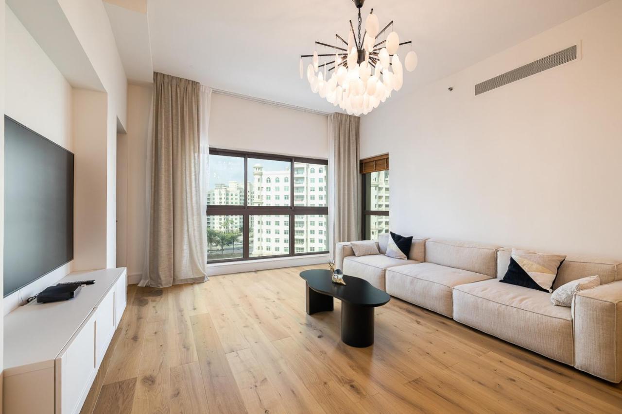 In Golden Mile With Access To Fairmont *