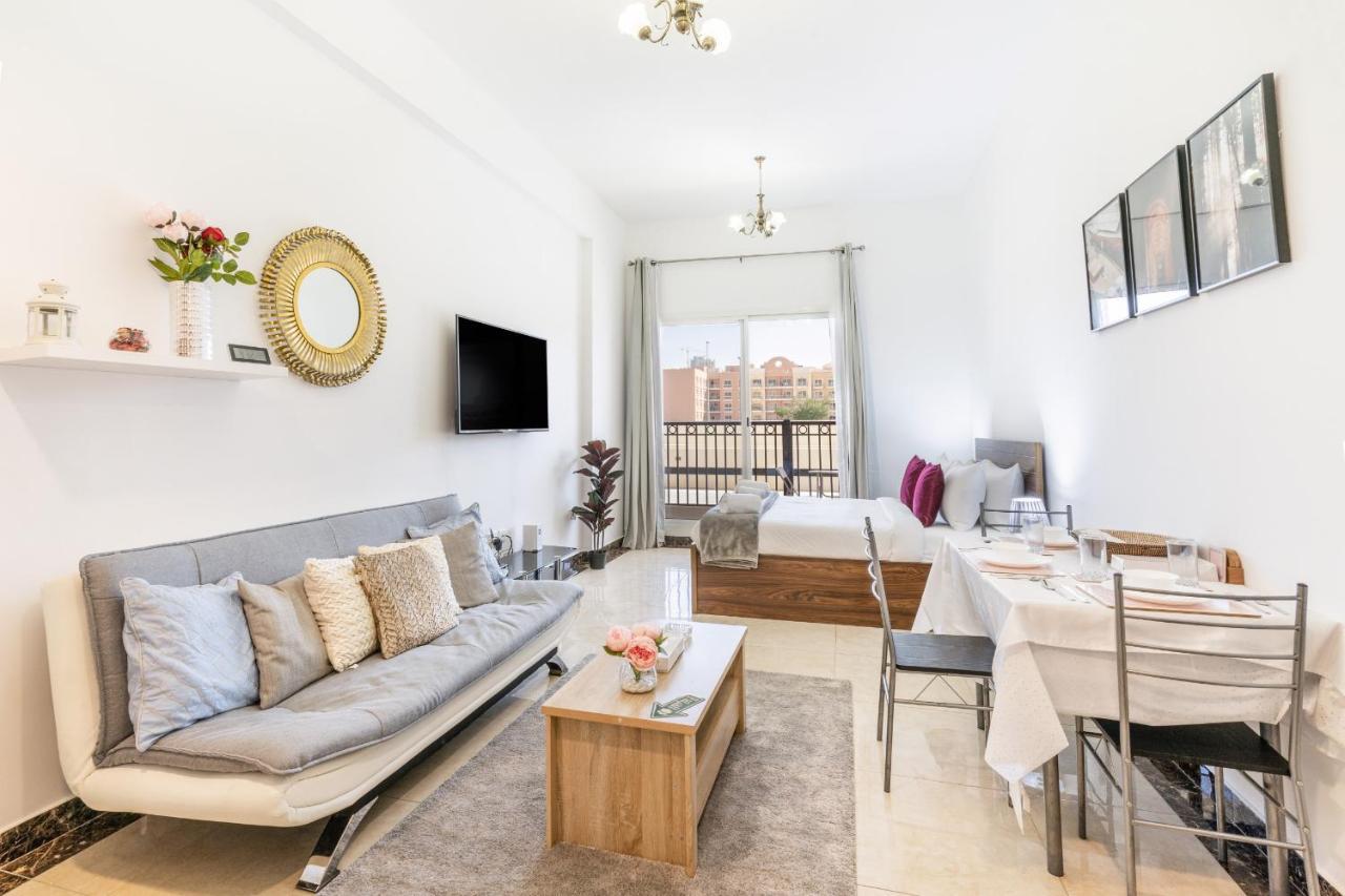 Lower Floor With A Sofa Bed In Jvc - Allsopp&allsopp *