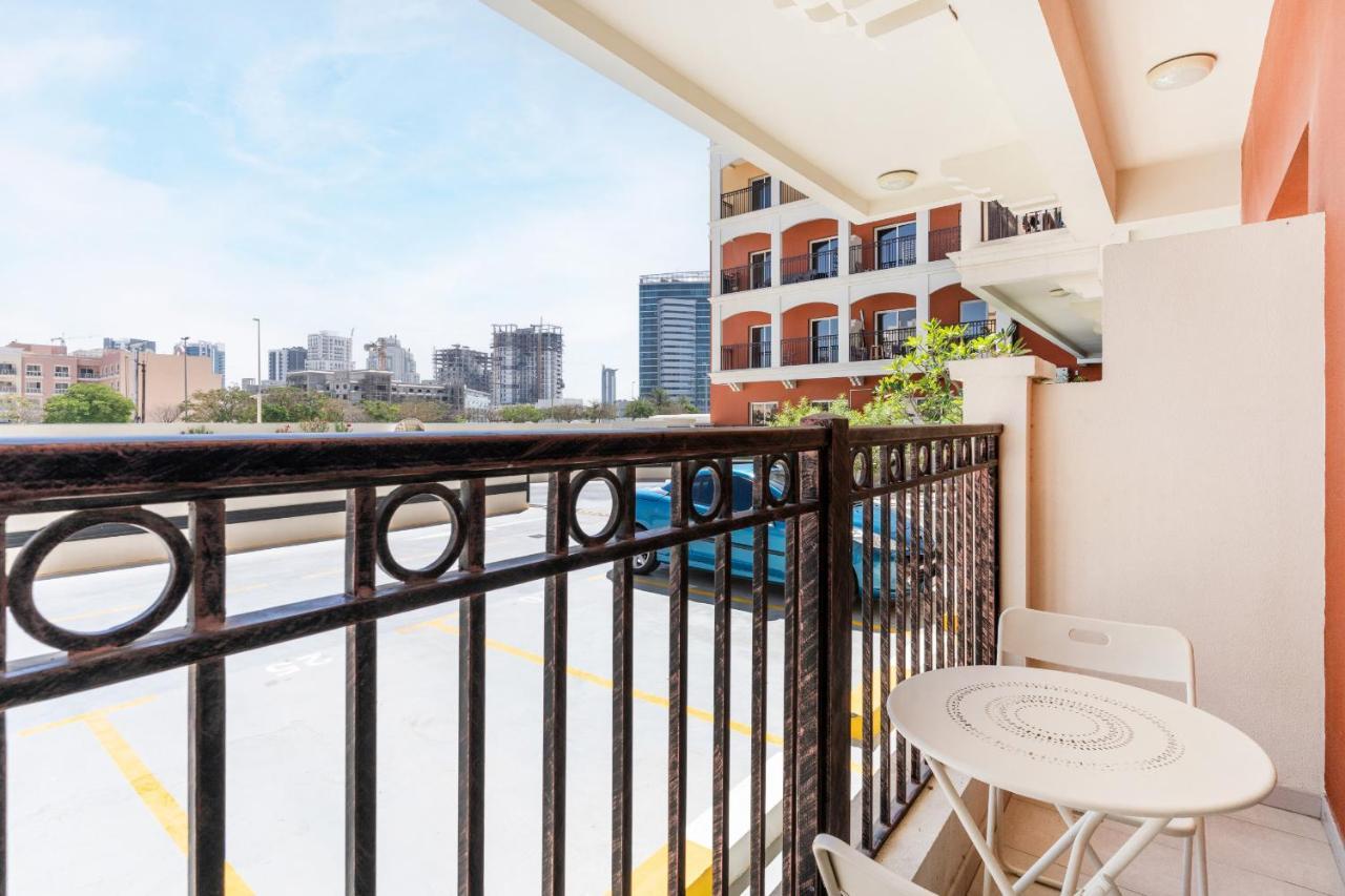 Lower Floor With A Sofa Bed In Jvc - Allsopp&allsopp Apartment Dubai