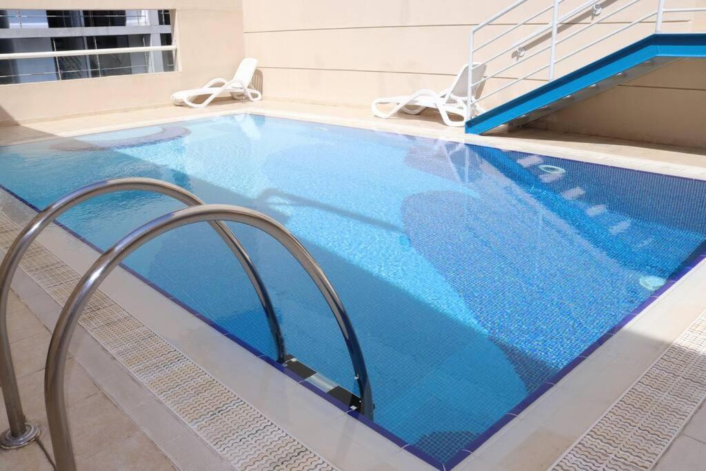 Apartment Newly Furnished 1bhk Mayfair I Amazing Canal View *