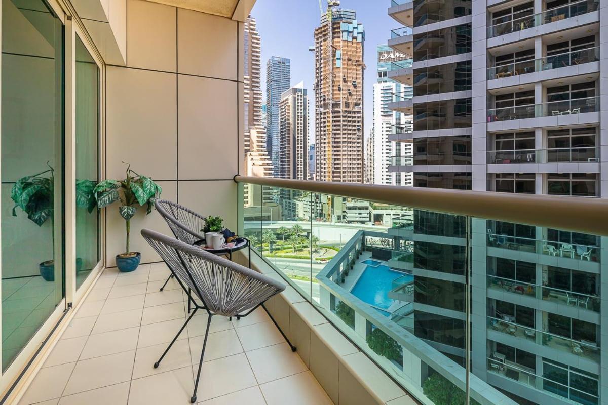 Apartment Frank Porter - Royal Oceanic Dubai