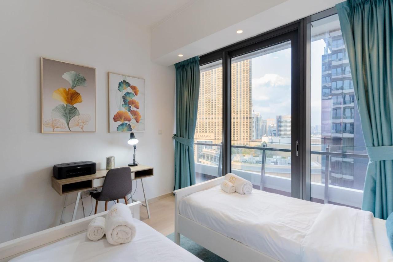 Luxfolio Retreats - Sweeping Marina View Apartment Dubai