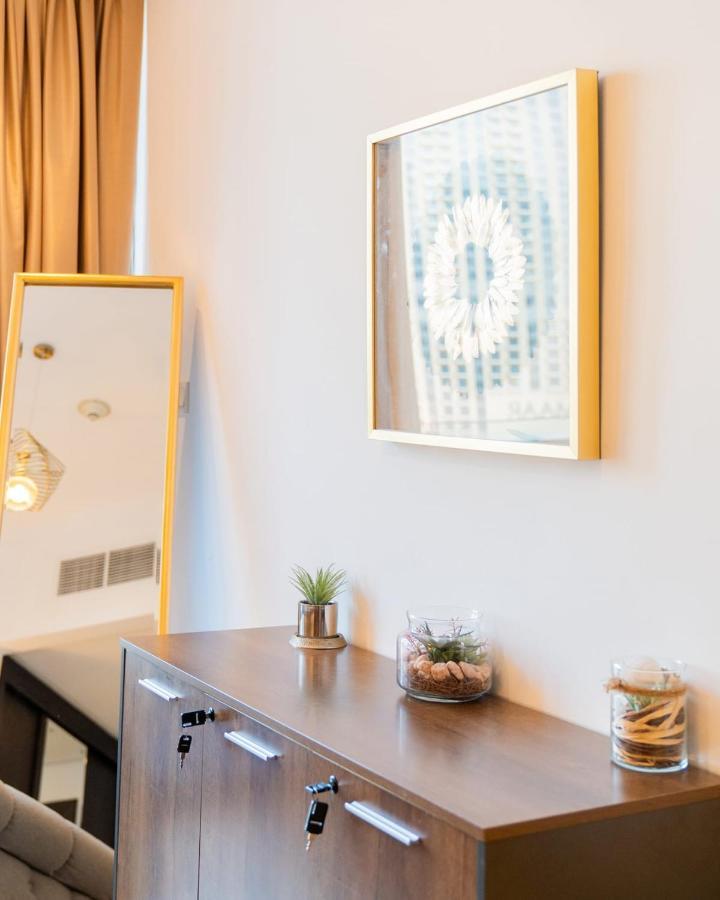 Luxfolio Retreats - Sweeping Marina View Apartment *