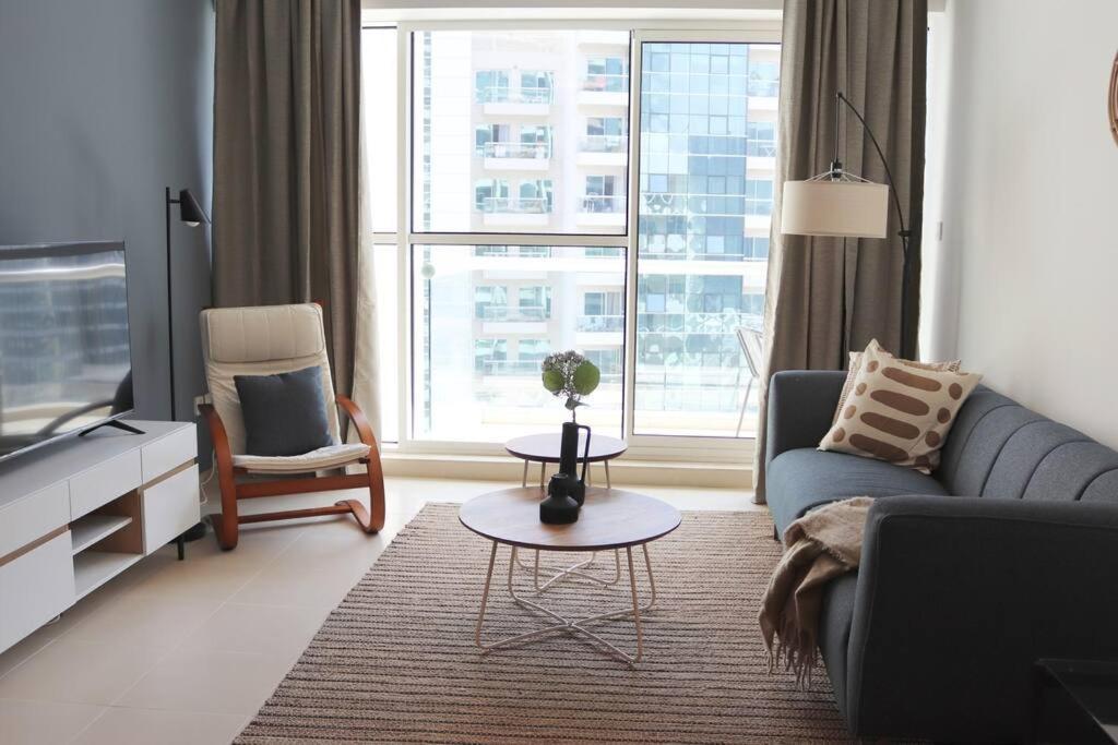 Newly Furnished 1bhk Mayfair I Amazing Canal View