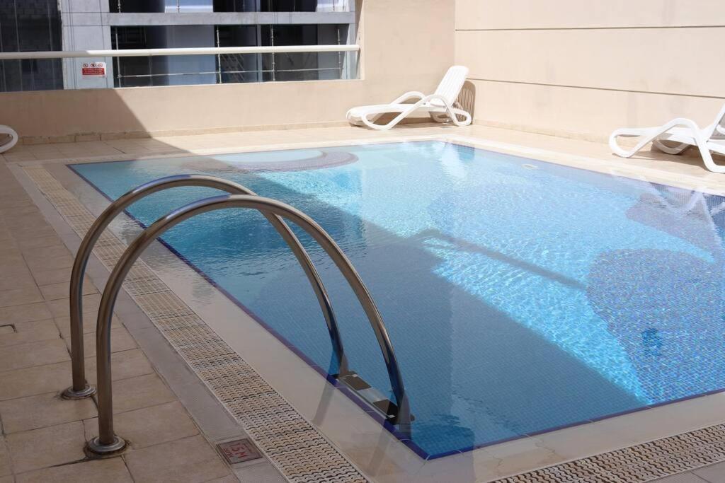 Newly Furnished 1bhk Mayfair I Amazing Canal View Apartment *