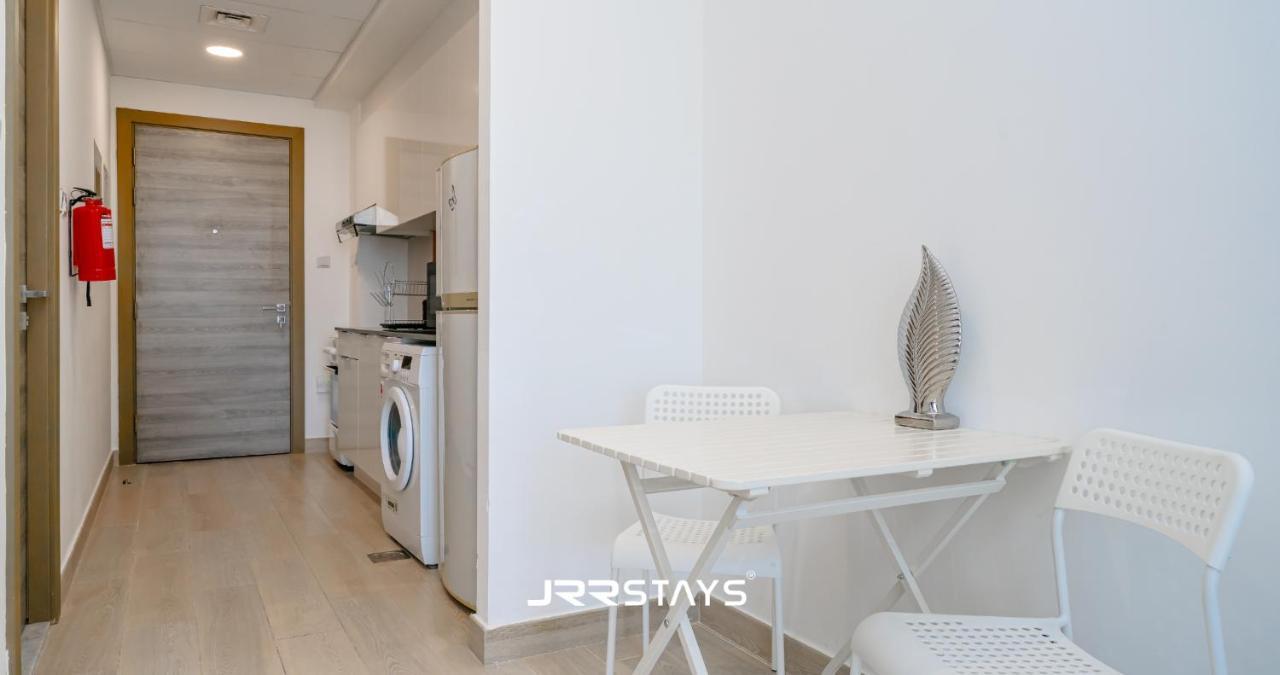 Contemporary Studio In Jvc - Panoramic City Views Apartment