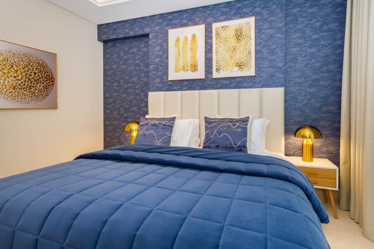 Bespoke Homes - Palm Jumeirah- 2 Bedroom Sea View With Pool & Access, The 8 Apartment