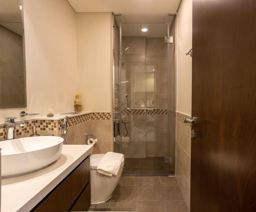 Apartment Axinite - Brand New! Warm Cozy 1 Bed High Floor Downtown Canal View Dubai