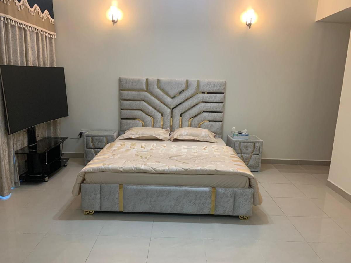 Private With Bathrooms In