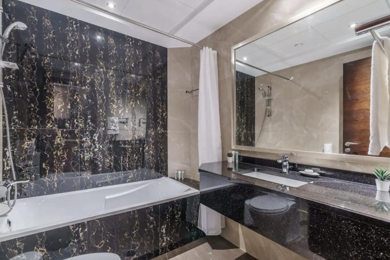 Residences At Elite Downtown Apartment *