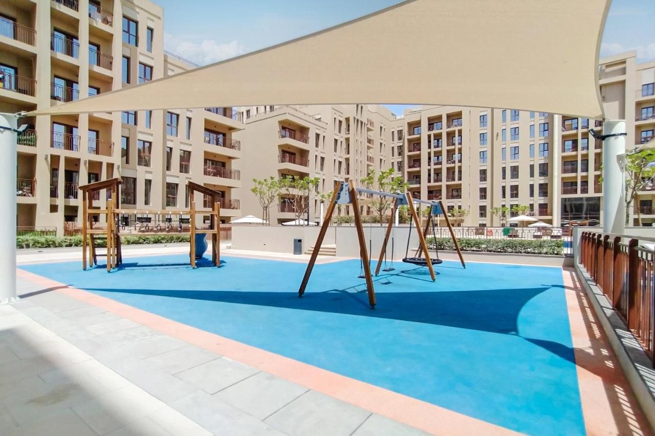 Beautiful Huge I Fully- Furnished Apartment Dubai