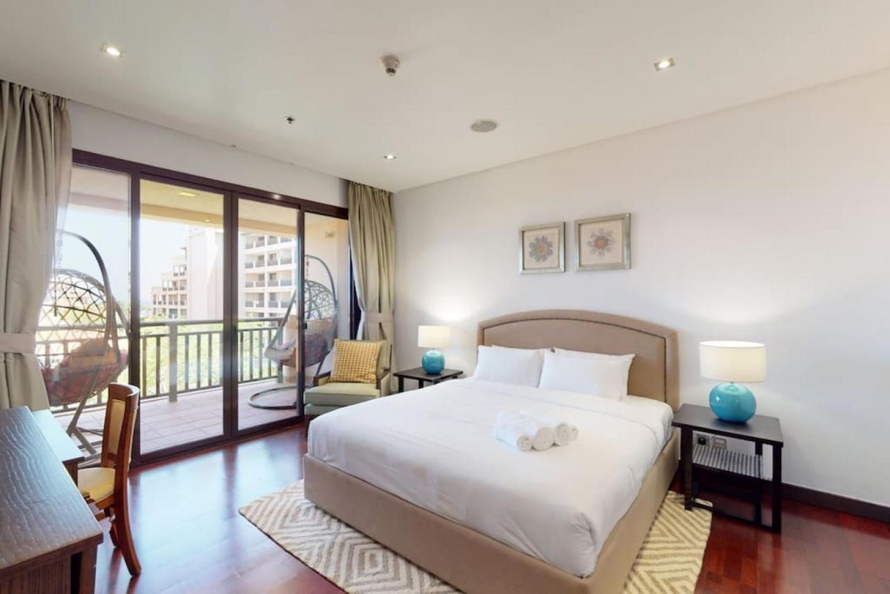 Royal Amwaj South, Palm Jumeirah - Calm Two Bedroom Apartment *