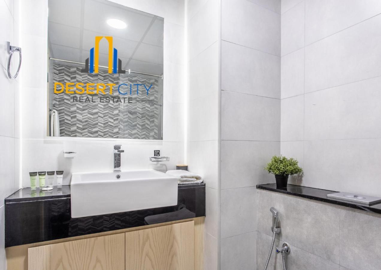 Fully Furnished One Bed In Al Jadaf, Hosted By Desert Apartment