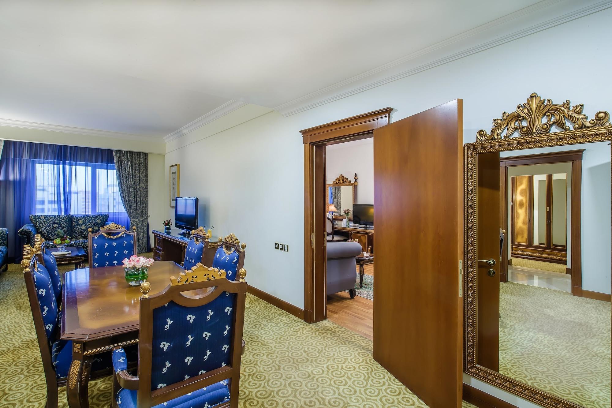 Grand Excelsior - Bur 4*