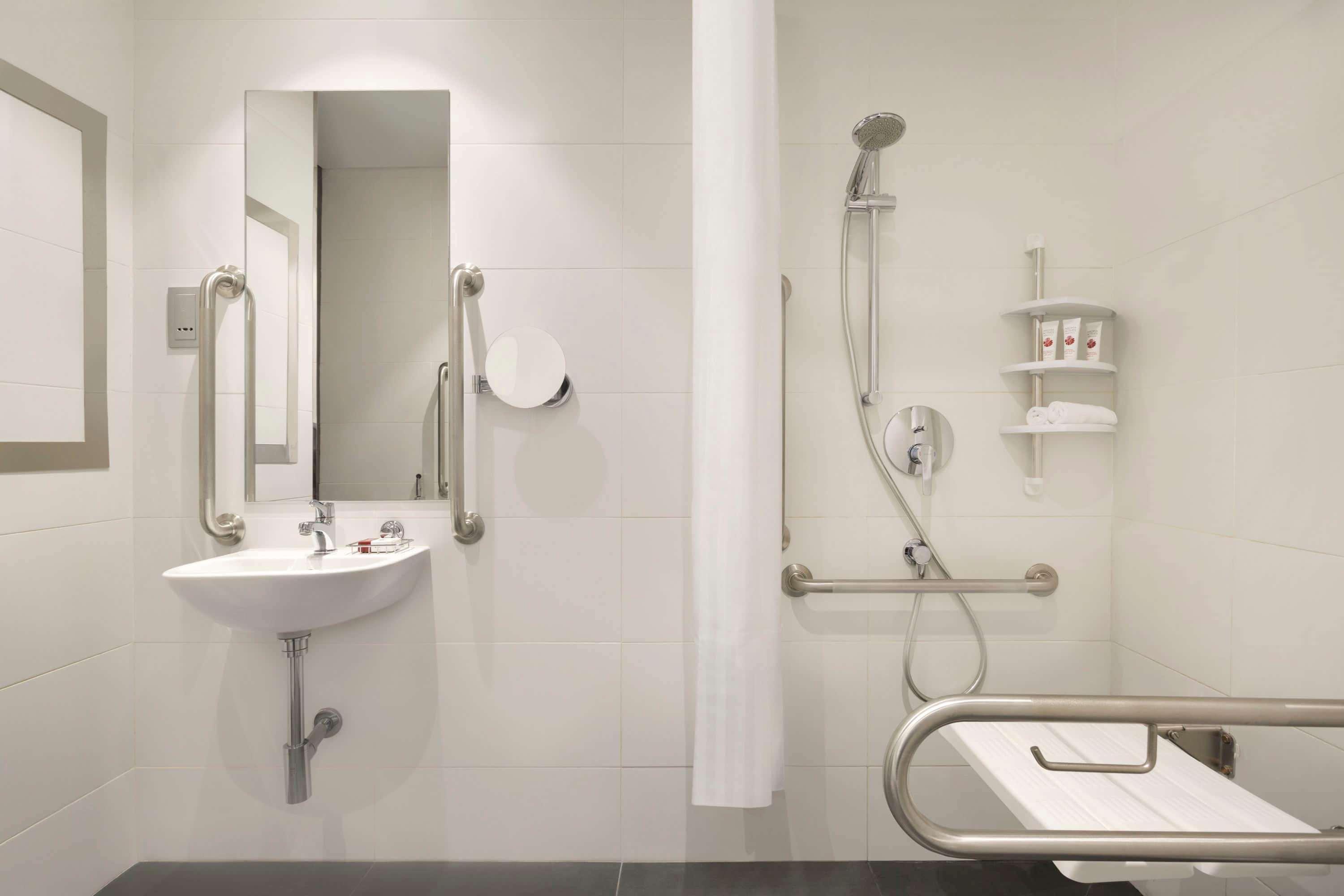 Tryp By Wyndham Hotel 4*