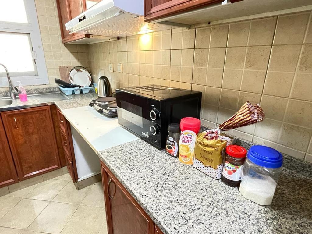 Al Raea Hostels Near Adcb Metro Station *