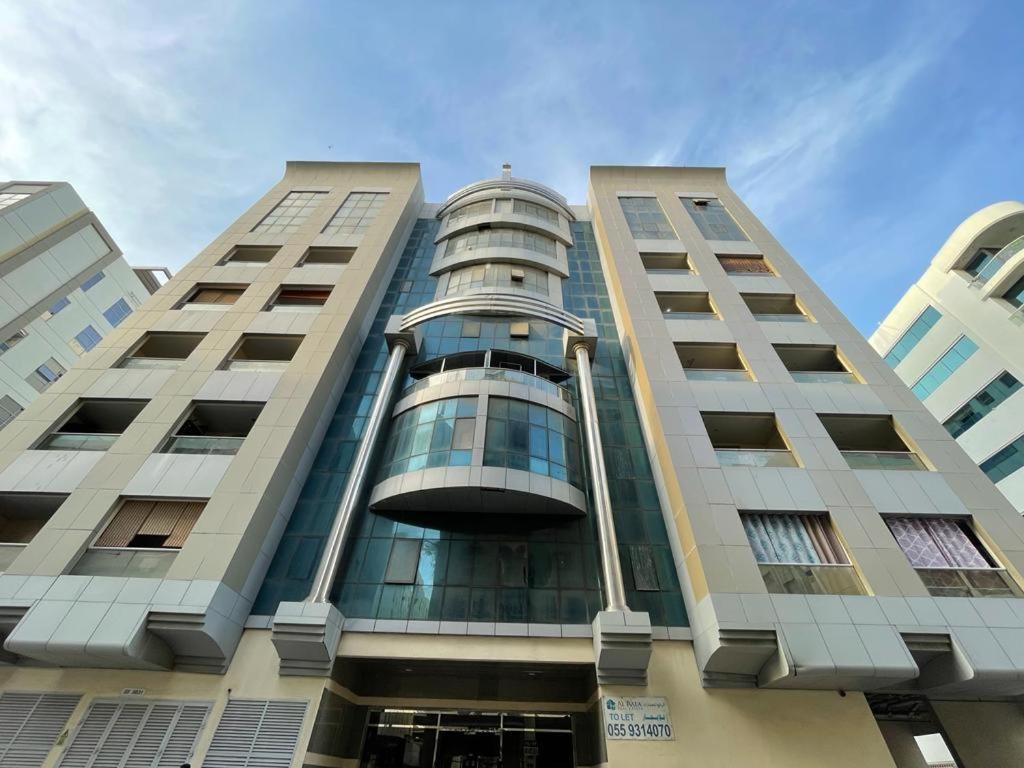 Al Raea Hostels Near Adcb Metro Station Hostel *