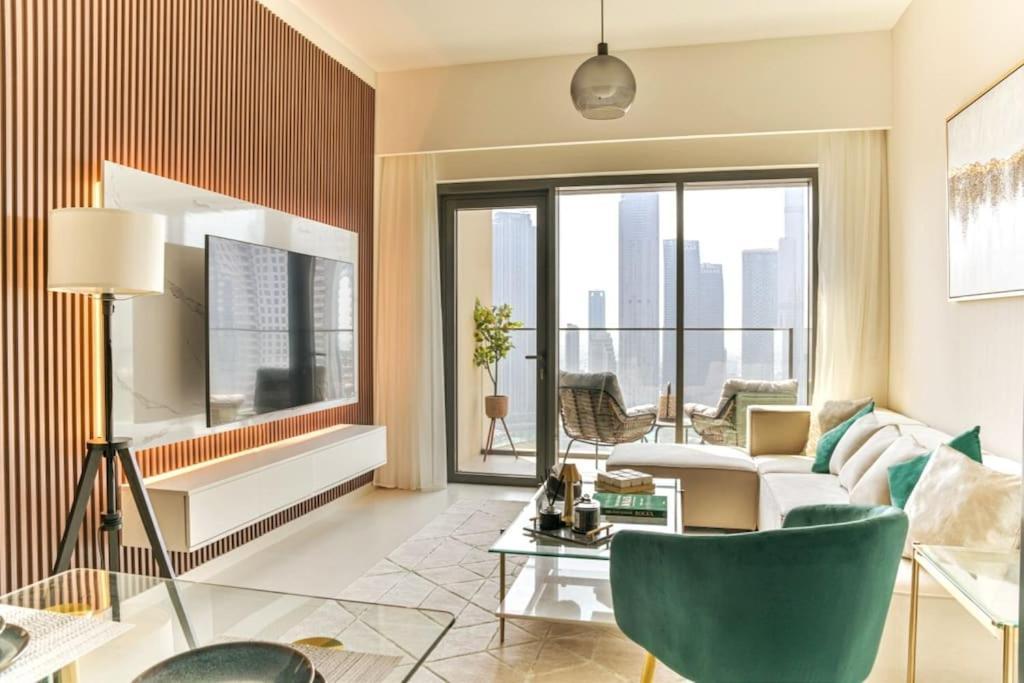 Apartment Luxury 2br High Floor Apt. W/ Burj Khalifa View With Laser Light Show And Dancing Fountain View Dubai
