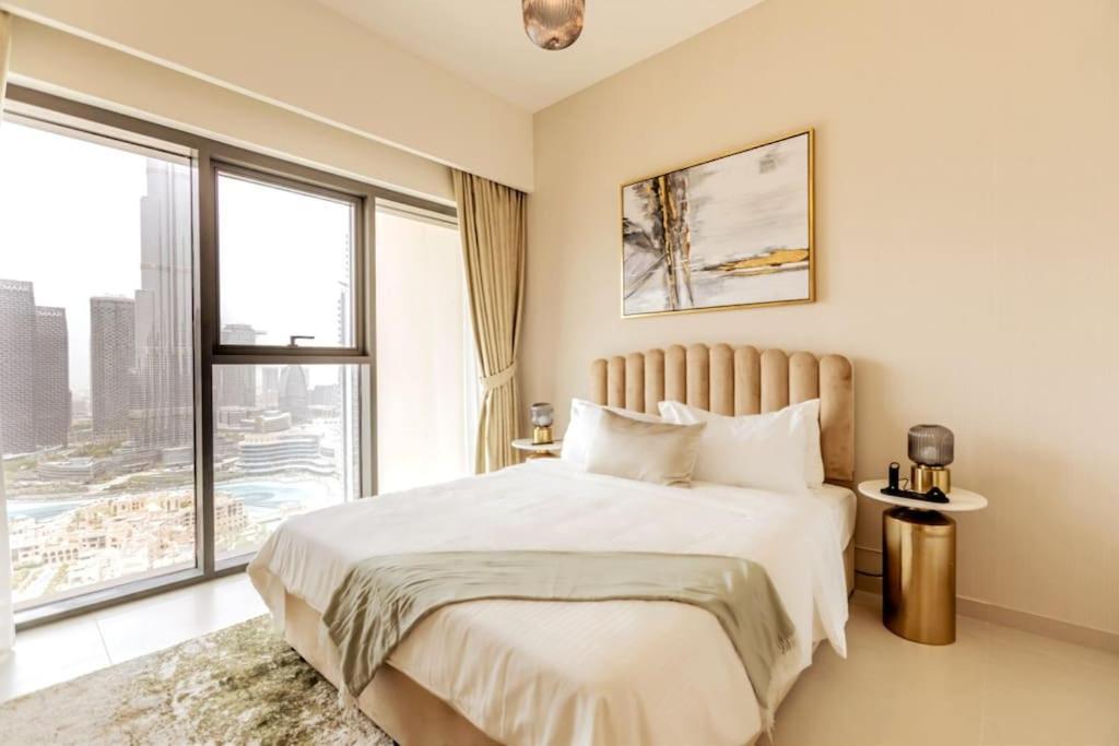 Luxury 2br High Floor Apt. W/ Burj Khalifa View With Laser Light Show And Dancing Fountain View Dubai
