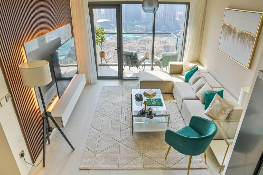 Luxury 2br High Floor Apt. W/ Burj Khalifa View With Laser Light Show And Dancing Fountain View *