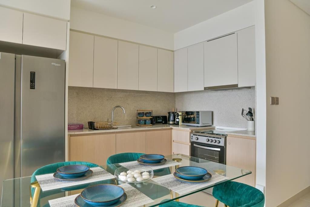 Apartment Luxury 2br High Floor Apt. W/ Burj Khalifa View With Laser Light Show And Dancing Fountain View Dubai