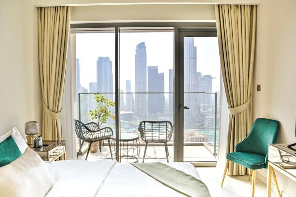 Luxury 2br High Floor Apt. W/ Burj Khalifa View With Laser Light Show And Dancing Fountain View Apartment Dubai