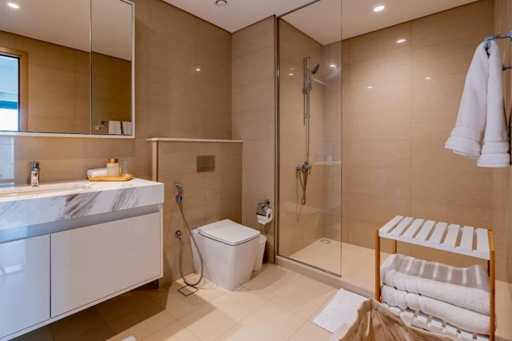 Luxury 2br High Floor Apt. W/ Burj Khalifa View With Laser Light Show And Dancing Fountain View Apartment Dubai