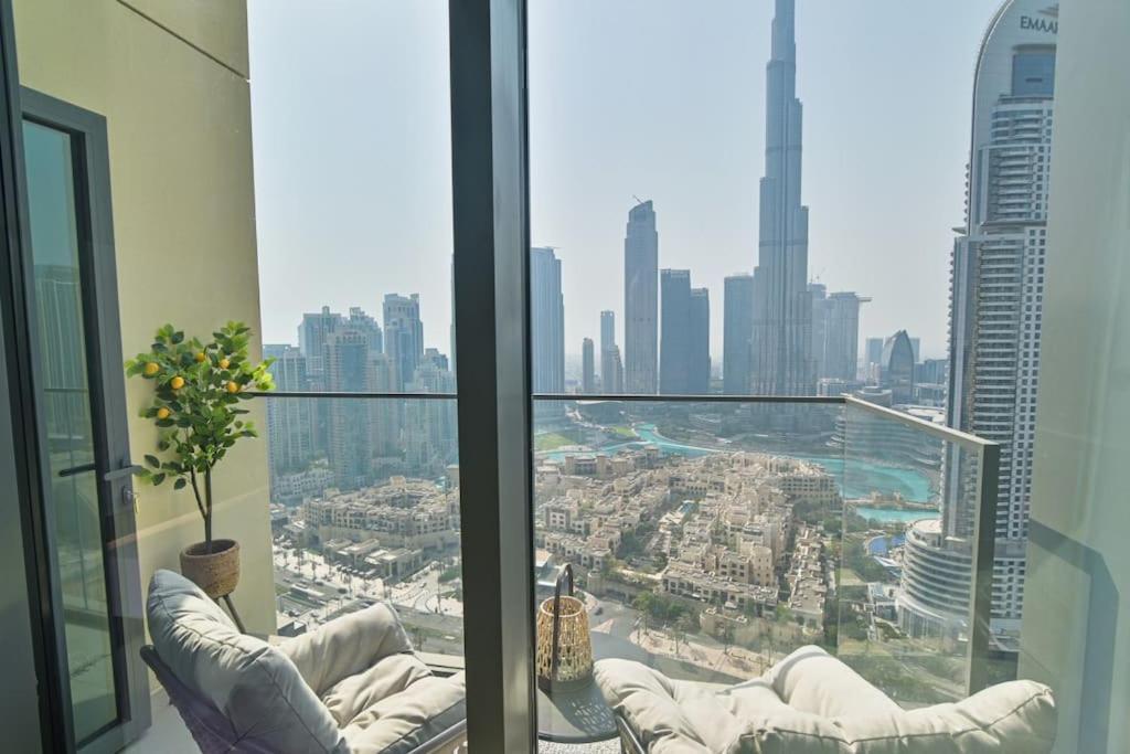 Luxury 2br High Floor Apt. W/ Burj Khalifa View With Laser Light Show And Dancing Fountain View Apartment Dubai