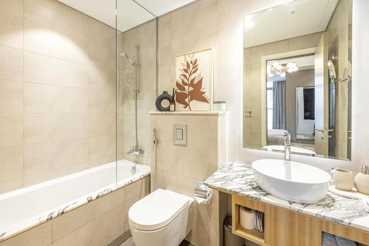 Daniels Burj Khalifa View 2br At Paramount Midtown * Dubai