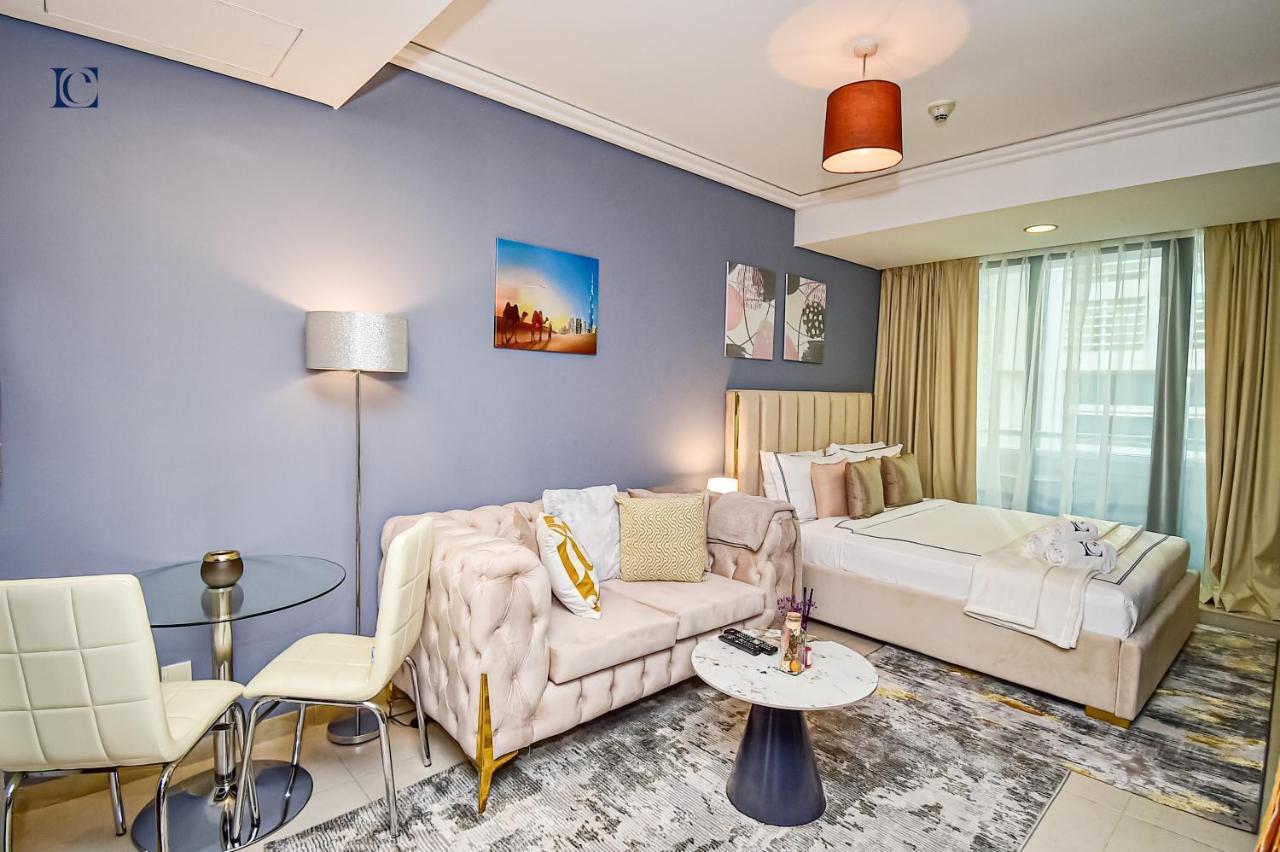 Apartment Luxury Escapes - Modern - Metro, & Mall Mins Away
