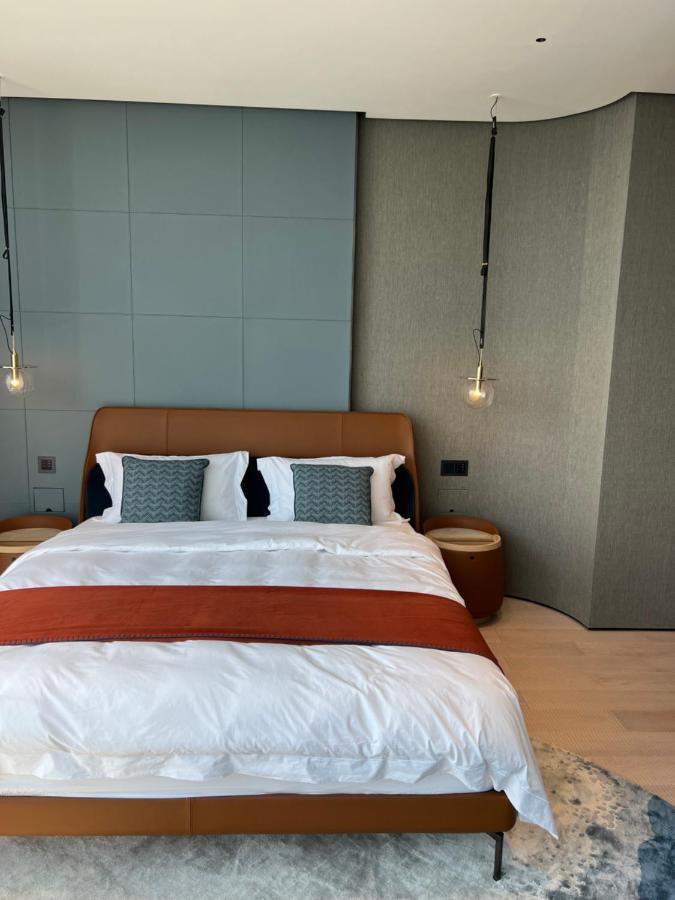 Apartment 4 Bedroom Luxury At Burj Khalifa *