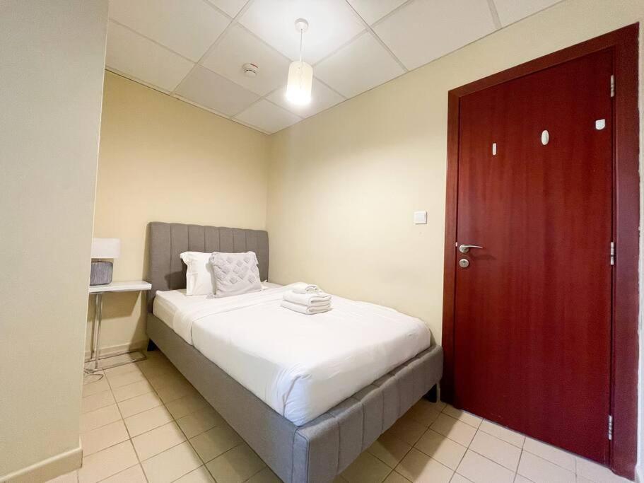 Spacious 4br In Jbr Next To The Dubai
