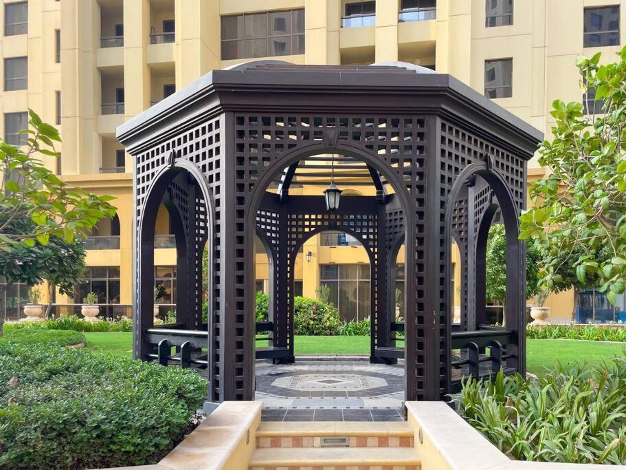 Spacious 4br In Jbr Next To The *