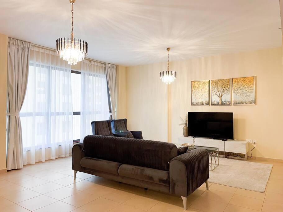 Spacious 4br In Jbr Next To The Dubai