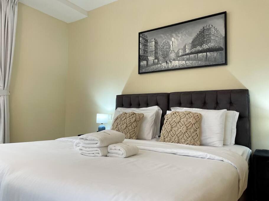 Spacious 4br In Jbr Next To The * Dubai
