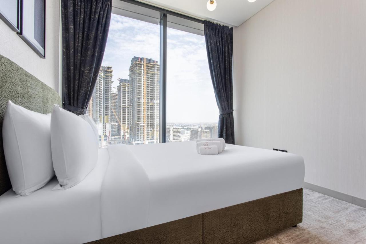 By Latinem Luxury 2br W1504 Near Burj Khalifa Dubai