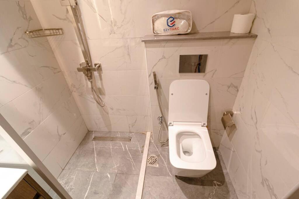Apartment Compact In Dubailand V Tower - Ezytrac *