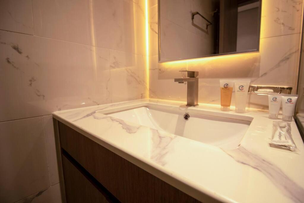 Compact In Dubailand V Tower - Ezytrac Apartment