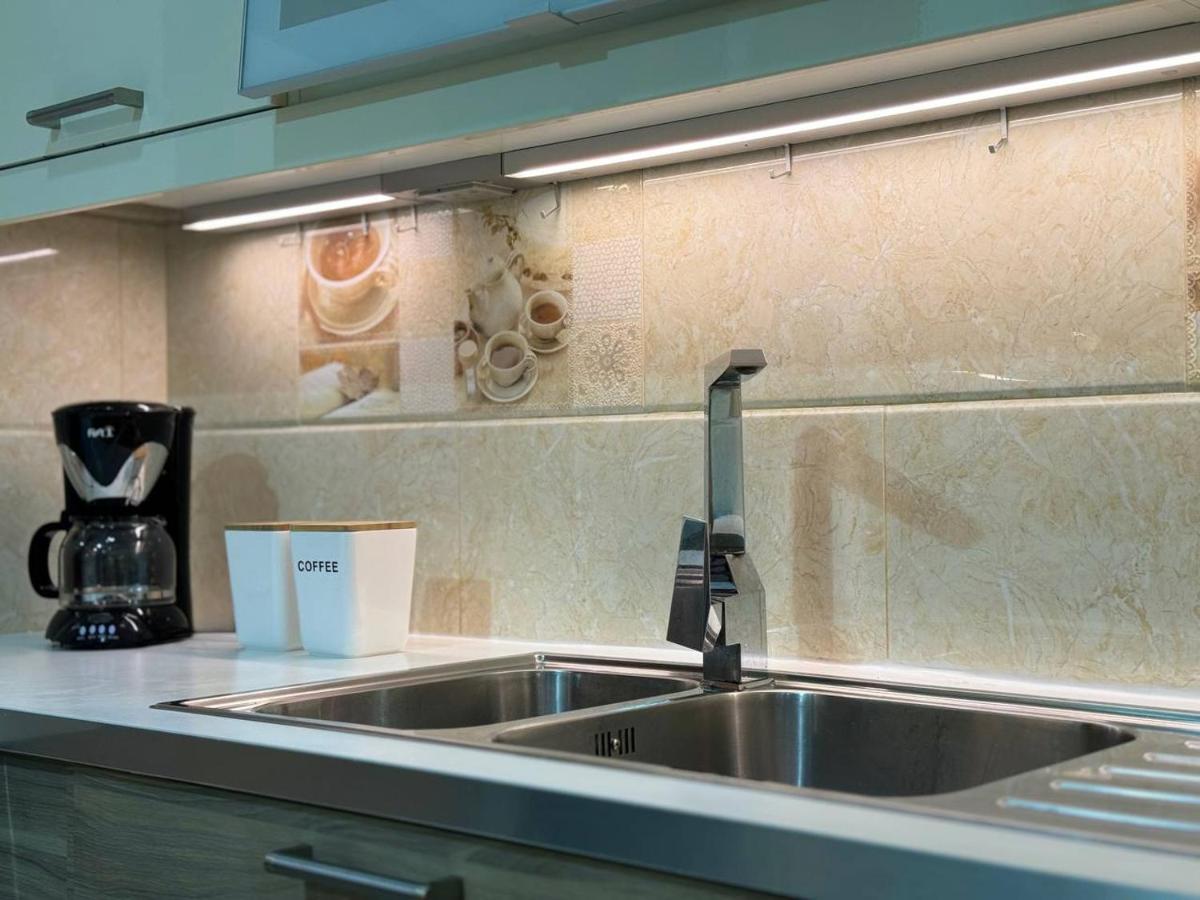 Ar Holiday Jbr 2 Hostel