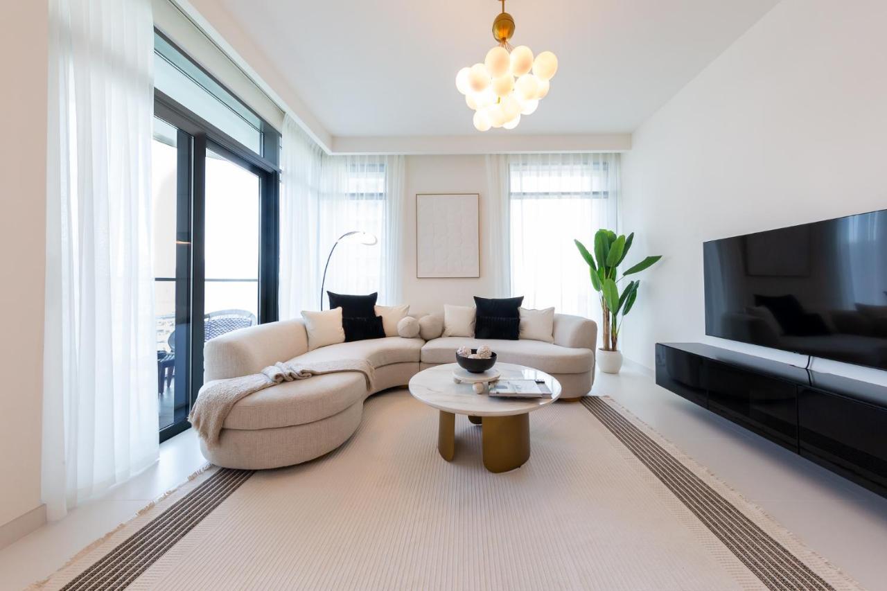 Stunning 2br With Private Access Apartment